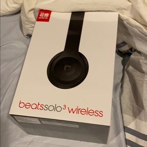 Beats solo 3 wireless
